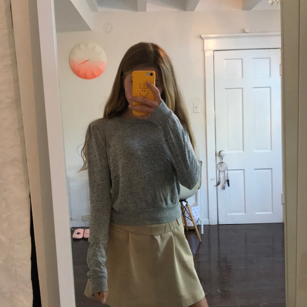 BRAND NEW URBAN OUTFITTERS knit sweater in grey!